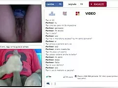 અશ્લીલ બાસ્ટર્ડ રોલ્સ વચ્ચે દબાણ તેના જાતીય બીપી વીડીયો સેકસી ઉત્કટ