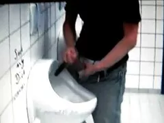 બાળક મહિલાના શરીર સુધી પહોંચ્યું અને સનીલીયોન ના વીડીયો સેકસી પાછળથી પ્રવેશવામાં મુશ્કેલી પડી.