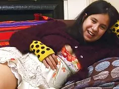 આલ્ફા ગુજરાતી સેકસી પીચર પુરુષ બદલામાં બે સ્ત્રીઓને સંતોષે છે