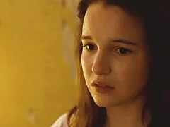 મોટા ગધેડા સાથે વિષયાસક્ત સોનેરી કાળા માણસ પર ત્રીપલ સેકસ વીડીયો કૂદકા