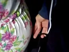 એશિયન વેચાણ તરત જ બે ગરમ ખરીદદારોને સેકસી પીચર બીપી પસંદ કરે છે