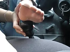 પથારીમાં, એક છોકરો અને છોકરી વચ્ચે ઇંગ્લીશ બીપી પીચર સેકસી ચુંબન થાય છે